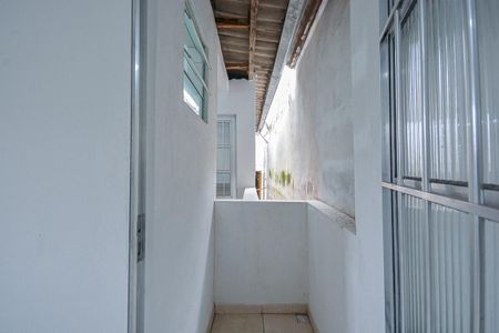 Sacada de casa à venda com 2 quartos, 220m² em Campininha, São Paulo
