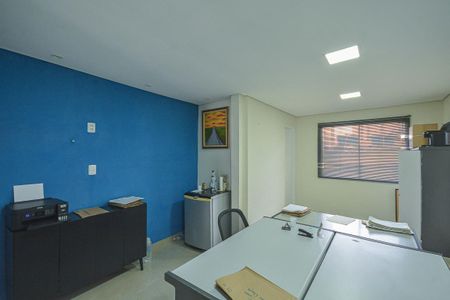 Casa à venda com 220m², 2 quartos e sem vaga Casa à venda com 220m², 2 quartos e sem vagaSala 4
