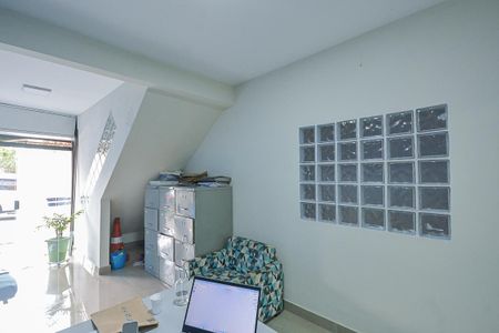 Casa à venda com 220m², 2 quartos e sem vaga Casa à venda com 220m², 2 quartos e sem vagaSala 3