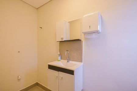 Casa à venda com 220m², 2 quartos e sem vaga Casa à venda com 220m², 2 quartos e sem vagaBanheiro 2