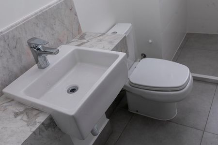 Apartamento à venda com 222m², 3 quartos e 4 vagas Apartamento à venda com 222m², 3 quartos e 4 vagasBANHEIRO QUARTO Nº 2 - SUITE