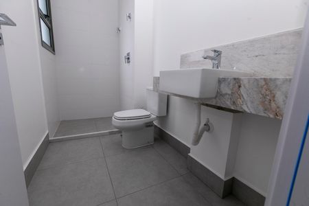 Apartamento à venda com 222m², 3 quartos e 4 vagas Apartamento à venda com 222m², 3 quartos e 4 vagasBANHEIRO QUARTO Nº 1 - SUITE