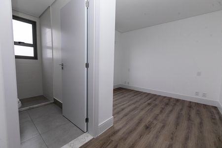 Apartamento à venda com 222m², 3 quartos e 4 vagas Apartamento à venda com 222m², 3 quartos e 4 vagasQUARTO Nº 2 - SUITE