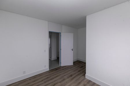 Apartamento à venda com 222m², 3 quartos e 4 vagas Apartamento à venda com 222m², 3 quartos e 4 vagasQUARTO Nº 2 - SUITE