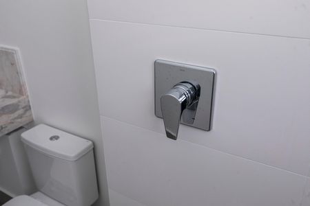 Apartamento à venda com 222m², 3 quartos e 4 vagas Apartamento à venda com 222m², 3 quartos e 4 vagasDETALHE BANHEIRO QUARTO Nº 2 - SUITE