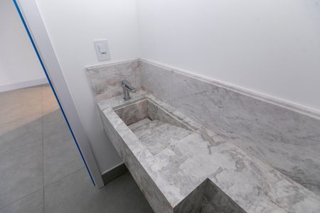 Apartamento à venda com 222m², 3 quartos e 4 vagas Apartamento à venda com 222m², 3 quartos e 4 vagasLAVABO