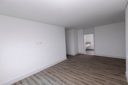 Apartamento à venda com 222m², 3 quartos e 4 vagas Apartamento à venda com 222m², 3 quartos e 4 vagasQUARTO Nº 3 - SUITE MASTER