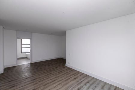 Apartamento à venda com 222m², 3 quartos e 4 vagas Apartamento à venda com 222m², 3 quartos e 4 vagasQUARTO Nº 3 - SUITE MASTER
