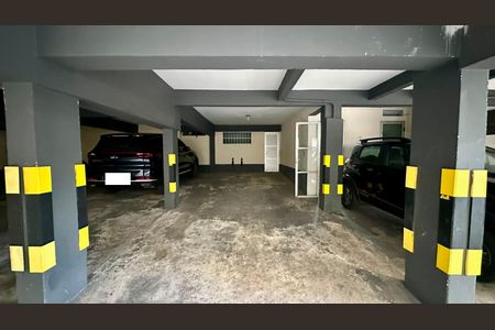 Apartamento à venda com 101m², 3 quartos e 2 vagas Apartamento à venda com 101m², 3 quartos e 2 vagasVagas de garagem
