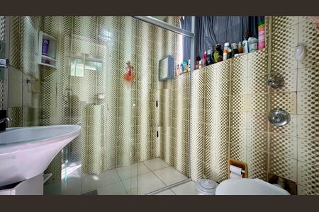 Apartamento à venda com 101m², 3 quartos e 2 vagas Apartamento à venda com 101m², 3 quartos e 2 vagasBanheiro