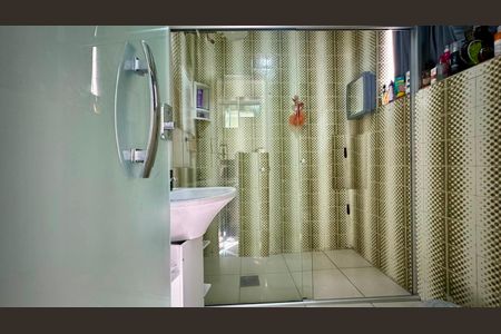 Apartamento à venda com 101m², 3 quartos e 2 vagas Apartamento à venda com 101m², 3 quartos e 2 vagasBanheiro