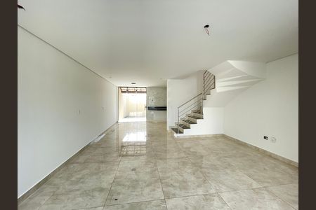 Casa à venda com 3 quartos, 98m² em Santa Branca, Belo Horizonte