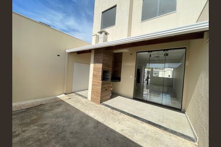 Casa à venda com 3 quartos, 98m² em Santa Branca, Belo Horizonte