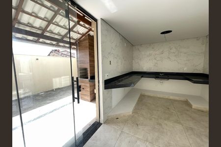 Casa à venda com 3 quartos, 98m² em Santa Branca, Belo Horizonte