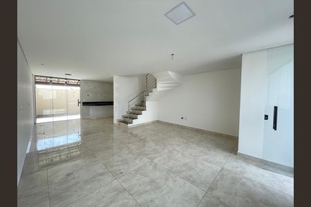 Casa à venda com 3 quartos, 98m² em Santa Branca, Belo Horizonte