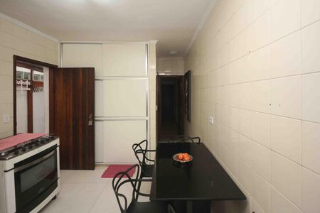 Casa para alugar com 200m², 2 quartos e 1 vaga