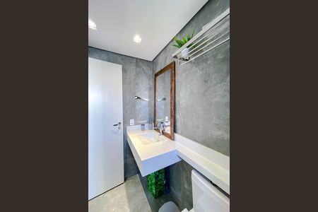 Apartamento à venda com 70m², 2 quartos e sem vaga Apartamento à venda com 70m², 2 quartos e sem vagaBanheiro da Suíte