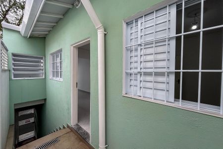 Casa de condomínio para alugar com 38m², 1 quarto e sem vaga Casa de condomínio para alugar com 38m², 1 quarto e sem vagaEntrada