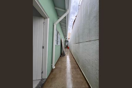 Casa de condomínio para alugar com 38m², 1 quarto e sem vaga Casa de condomínio para alugar com 38m², 1 quarto e sem vagaCorredor externo