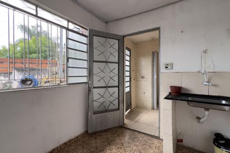 Cozinha e Área de Serviço de casa para alugar com 1 quarto, 55m² em Jardim Munhoz, Guarulhos