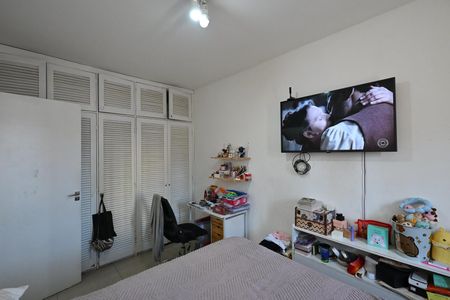 Apartamento à venda com 70m², 2 quartos e 2 vagasQuarto 2