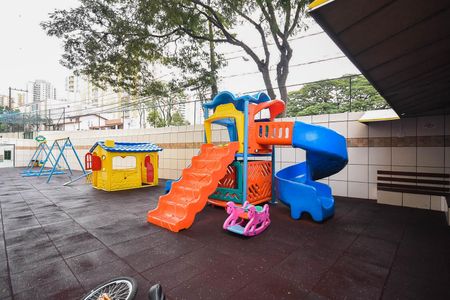 Apartamento à venda com 70m², 2 quartos e 2 vagas Apartamento à venda com 70m², 2 quartos e 2 vagasPlayground