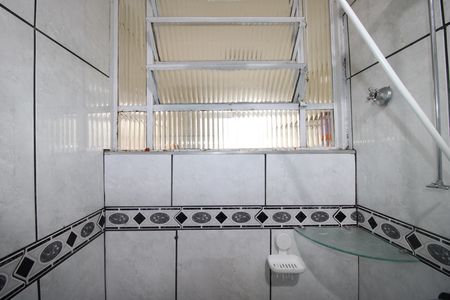 Apartamento para alugar com 47m², 2 quartos e sem vagaBanheiro