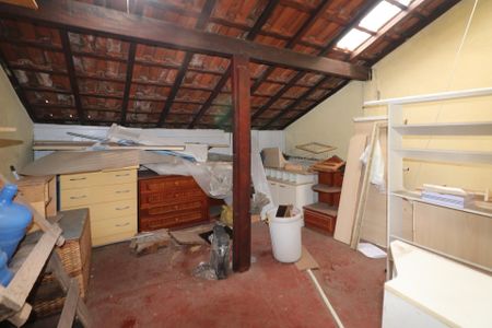 Casa à venda com 158m², 3 quartos e 1 vaga Casa à venda com 158m², 3 quartos e 1 vagaSótão