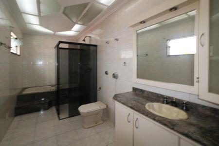 Casa à venda com 158m², 3 quartos e 1 vaga Casa à venda com 158m², 3 quartos e 1 vagaBanheiro da Suíte