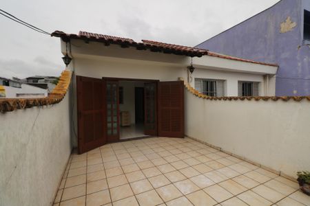 Casa à venda com 158m², 3 quartos e 1 vaga Casa à venda com 158m², 3 quartos e 1 vagaVaranda