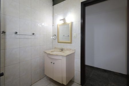 Casa à venda com 158m², 3 quartos e 1 vaga Casa à venda com 158m², 3 quartos e 1 vagaBanheiro Social