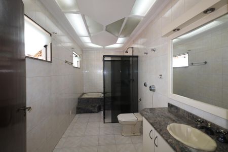 Casa à venda com 158m², 3 quartos e 1 vaga Casa à venda com 158m², 3 quartos e 1 vagaBanheiro da Suíte