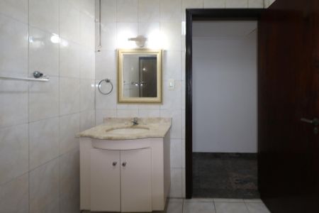 Casa à venda com 158m², 3 quartos e 1 vaga Casa à venda com 158m², 3 quartos e 1 vagaBanheiro Social