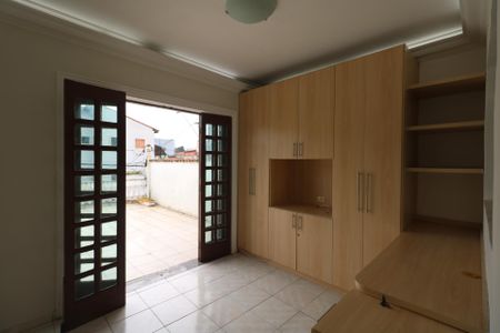 Casa à venda com 158m², 3 quartos e 1 vaga Casa à venda com 158m², 3 quartos e 1 vagaEscritório