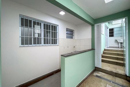 Casa de condomínio para alugar com 38m², 1 quarto e sem vaga Casa de condomínio para alugar com 38m², 1 quarto e sem vagaEntrada