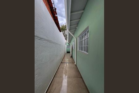 Casa de condomínio para alugar com 38m², 1 quarto e sem vaga Casa de condomínio para alugar com 38m², 1 quarto e sem vagaCorredor externo