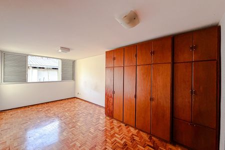 Apartamento à venda com 205m², 4 quartos e 2 vagas Apartamento à venda com 205m², 4 quartos e 2 vagasQuarto 4 - Suíte