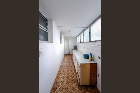 Apartamento à venda com 205m², 4 quartos e 2 vagas Apartamento à venda com 205m², 4 quartos e 2 vagasÁrea de Serviço
