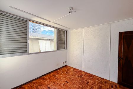 Apartamento à venda com 205m², 4 quartos e 2 vagas Apartamento à venda com 205m², 4 quartos e 2 vagasQuarto 2