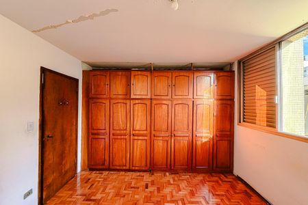 Apartamento à venda com 205m², 4 quartos e 2 vagas Apartamento à venda com 205m², 4 quartos e 2 vagasQuarto 3
