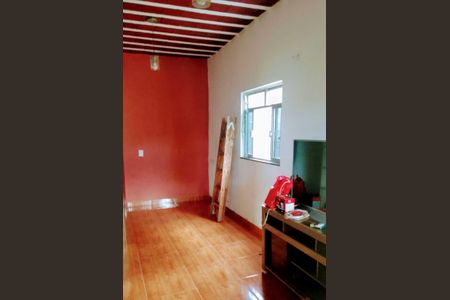 Casa para alugar com 100m², 2 quartos e 2 vagas Casa para alugar com 100m², 2 quartos e 2 vagasSala