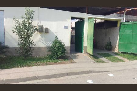 Casa para alugar com 100m², 2 quartos e 2 vagas Casa para alugar com 100m², 2 quartos e 2 vagasFachada
