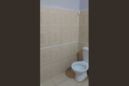 Casa para alugar com 100m², 2 quartos e 2 vagas Casa para alugar com 100m², 2 quartos e 2 vagasBanheiro