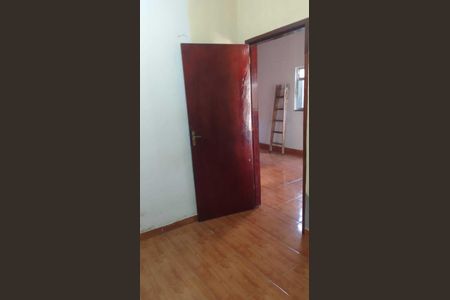 Casa para alugar com 100m², 2 quartos e 2 vagas Casa para alugar com 100m², 2 quartos e 2 vagasQuarto