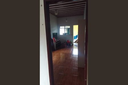 Sala de casa para alugar com 2 quartos, 100m² em Parque Paulista, Duque de Caxias