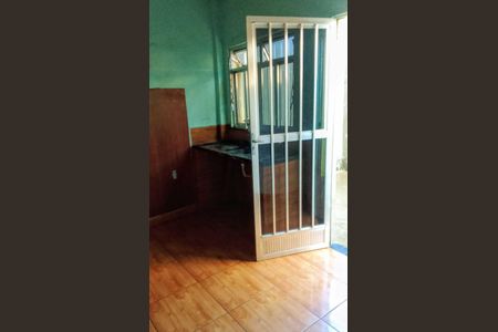 Casa para alugar com 100m², 2 quartos e 2 vagas Casa para alugar com 100m², 2 quartos e 2 vagasCozinha