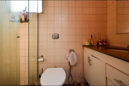 Apartamento à venda com 9572m², 3 quartos e 1 vaga Apartamento à venda com 9572m², 3 quartos e 1 vagaBanheiro da suite