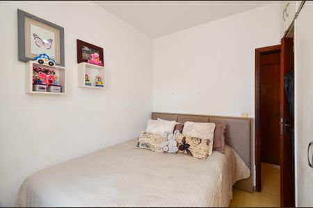 Apartamento à venda com 9572m², 3 quartos e 1 vaga Apartamento à venda com 9572m², 3 quartos e 1 vagaQuarto 2