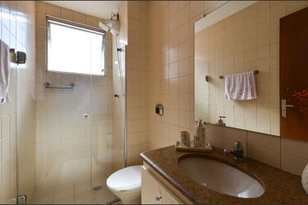 Apartamento à venda com 9572m², 3 quartos e 1 vaga Apartamento à venda com 9572m², 3 quartos e 1 vagaBanheiro social