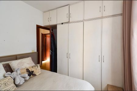 Apartamento à venda com 9572m², 3 quartos e 1 vaga Apartamento à venda com 9572m², 3 quartos e 1 vagaQuarto 2